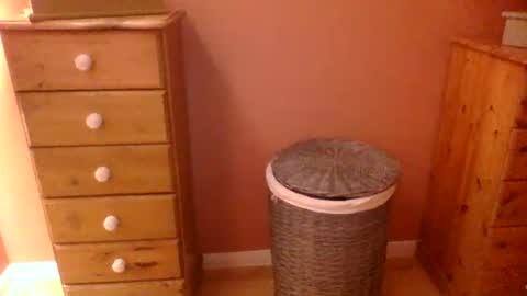 Snapshot of annecharlie chatting on September 15, 6:35 am annecharlie online show from September 15, 6:35 am