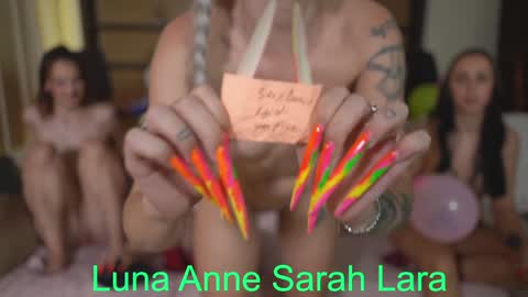 Snapshot of annemanifique chatting on December 31, 2:14 pm Annemanifique Anne Lara Kelly online show from December 31, 2:14 pm