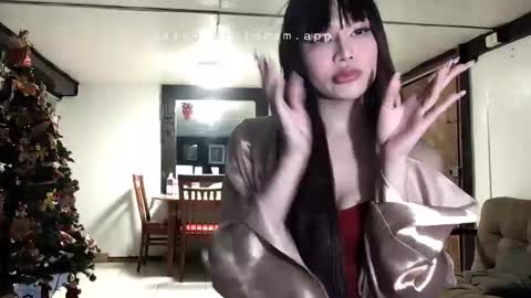 Snapshot of annemarieee1029 chatting on October 24, 10:22 am annemarieee online show from October 24, 10:22 am