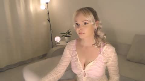 Annett online show from September 17, 10:55 pm