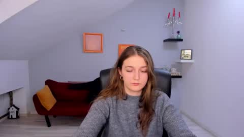 annewilsonn online show from February 20, 1:44 pm