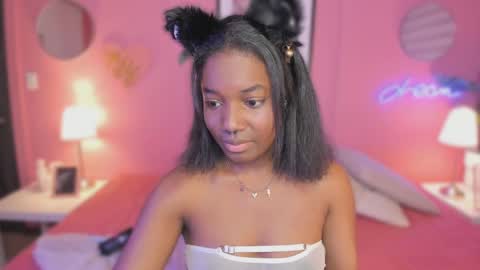 Snapshot of annia_dh chatting on September 19, 8:42 pm annia online show from September 19, 8:42 pm