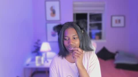 Snapshot of annia_dh chatting on September 24, 4:05 am annia online show from September 24, 4:05 am