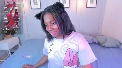 Snapshot of annia_dh chatting on October 4, 3:59 am annia online show from October 4, 3:59 am