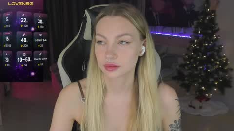 Snapshot of annie69kiss chatting on January 28, 8:36 pm Annie online show from January 28, 8:36 pm