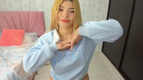 Snapshot of annie_andrade1 chatting on February 5, 4:59 am annie online show from February 5, 4:59 am