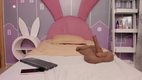 Snapshot of annie_cute18 chatting on December 10, 2:48 am annie_cute18 online show from December 10, 2:48 am