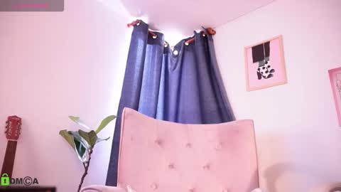 Snapshot of annie_es chatting on October 28, 1:47 pm Annie online show from October 28, 1:47 pm