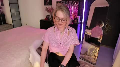 Snapshot of annie_leone chatting on May 28, 5:54 pm Annie online show from May 28, 5:54 pm
