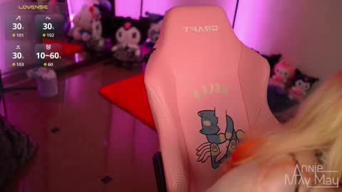 Snapshot of annie_may_may chatting on October 6, 12:24 pm Annie May online show from October 6, 12:24 pm