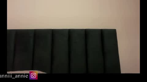 Snapshot of annie_snow_ chatting on May 1, 11:42 pm JEANNE no olvides seguirme dont forget follow me uu online show from May 1, 11:42 pm