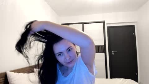 Annie online show from February 2, 3:44 pm