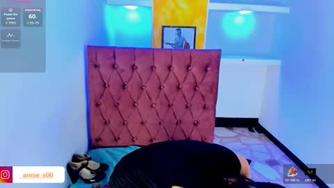 Anniee online show from November 13, 1:32 pm