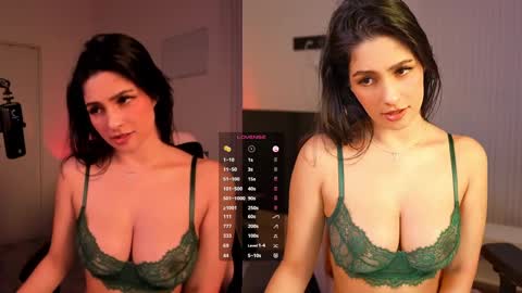 Snapshot of annieguzman_ chatting on February 23, 3:13 am Annie FREE TRIAL IN BIO online show from February 23, 3:13 am