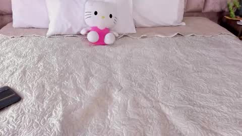 Annie online show from November 1, 12:51 pm