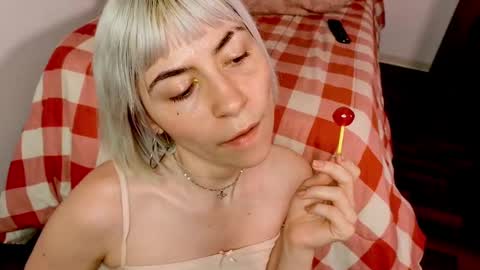 Snapshot of annietinky chatting on November 10, 3:05 am annietinky online show from November 10, 3:05 am