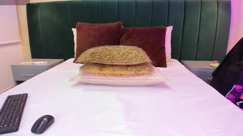 ANNIE  online show from October 31, 5:14 pm