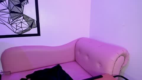 Annie Evans  online show from February 17, 7:53 pm