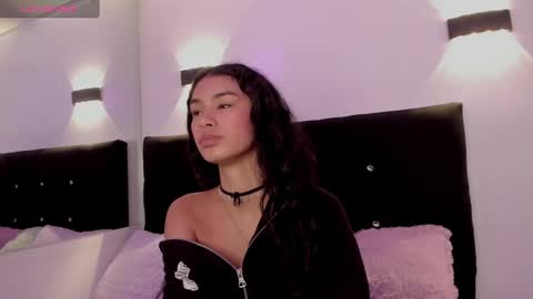 Annie Evans  online show from September 26, 4:44 pm