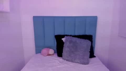 Annie Evans  online show from October 1, 3:07 pm