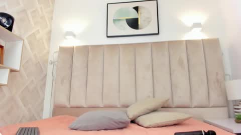 Snapshot of anniie_queen chatting on November 12, 2:34 am Annie Queen online show from November 12, 2:34 am