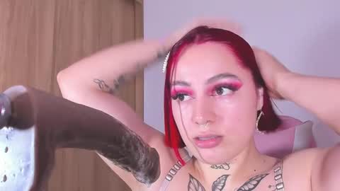 Gise. online show from February 10, 10:30 pm