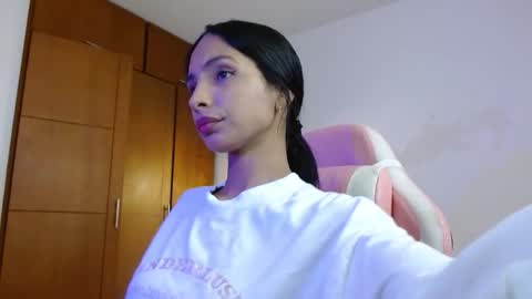 Snapshot of annitaserna chatting on November 22, 4:55 am AnnaS online show from November 22, 4:55 am