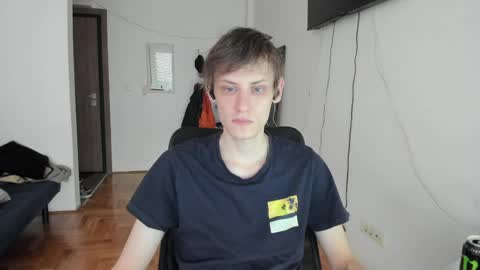    online show from April 1, 12:50 pm