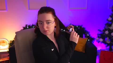 Snapshot of annterry chatting on December 17, 4:45 am Ann Terry 3 online show from December 17, 4:45 am