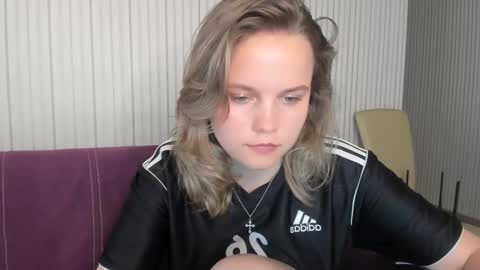Snapshot of anny_love_you chatting on September 14, 7:07 am anny_love_you online show from September 14, 7:07 am
