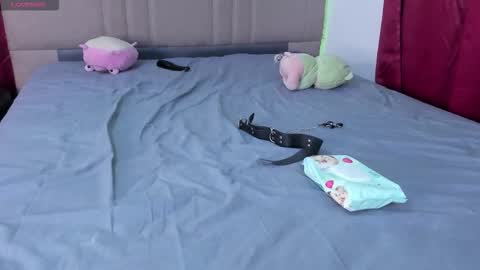 Snapshot of annya_kooper chatting on November 3, 1:19 am Annya online show from November 3, 1:19 am