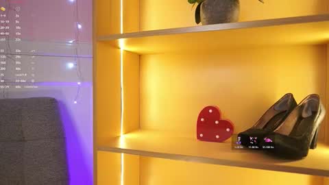 Ana online show from November 22, 12:15 pm