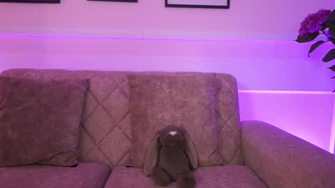 Ana online show from February 12, 11:38 am