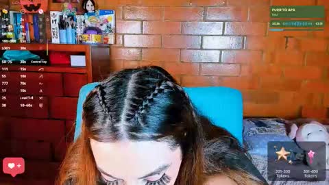 Snapshot of annycolin chatting on October 25, 4:42 am Anny IG online show from October 25, 4:42 am