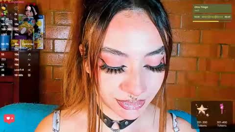 Snapshot of annycolin chatting on November 8, 5:18 am Anny IG online show from November 8, 5:18 am