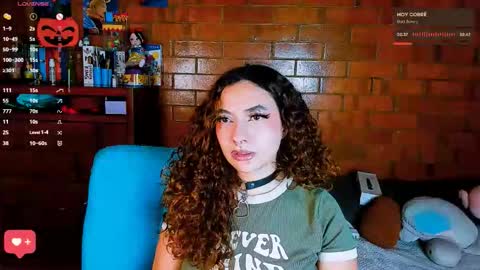 Snapshot of annycolin chatting on November 11, 4:12 am Anny IG online show from November 11, 4:12 am