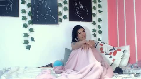    online show from November 22, 3:11 pm