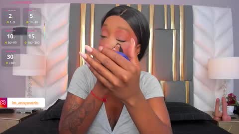 Snapshot of annyosoriio chatting on November 19, 7:47 pm Anny online show from November 19, 7:47 pm