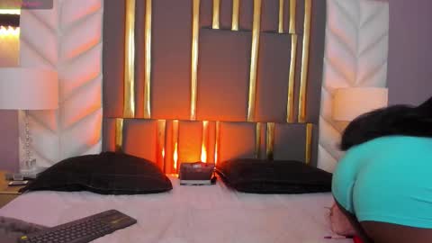 Snapshot of annyosoriio chatting on November 30, 12:31 pm Anny online show from November 30, 12:31 pm