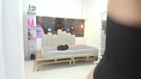 Snapshot of annyrosee chatting on September 19, 8:31 pm Anny online show from September 19, 8:31 pm