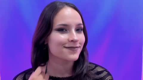 AnnyT online show from April 10, 7:40 pm