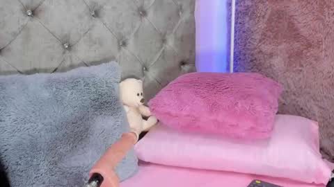 Snapshot of annyy_ricee28 chatting on December 2, 12:51 pm Annyy Ricee28 online show from December 2, 12:51 pm