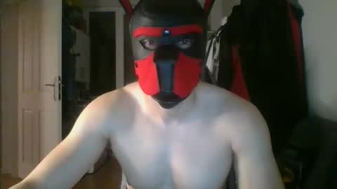 Snapshot of anonymousguy68_cam chatting on November 28, 10:01 pm Anonymousguy online show from November 28, 10:01 pm