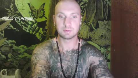 Snapshot of anotnio95 chatting on February 17, 11:42 pm maicol online show from February 17, 11:42 pm