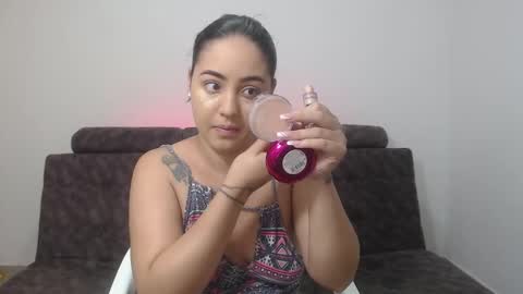 Snapshot of anthonela_queen chatting on February 20, 11:53 am Anthonela Queen online show from February 20, 11:53 am