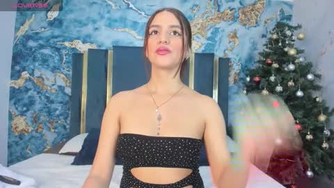 anthonelaDuque online show from January 17, 12:10 pm