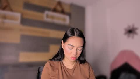 Snapshot of anthonellasweet_ chatting on November 23, 11:21 am Anthonella Sweet online show from November 23, 11:21 am