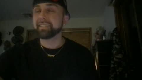 Snapshot of anthonym3 chatting on November 29, 1:08 am Ant online show from November 29, 1:08 am