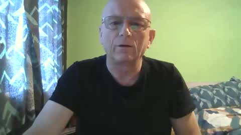 Snapshot of antmatt2025 chatting on October 10, 9:30 am antmatt2025 online show from October 10, 9:30 am