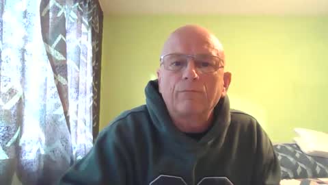 Snapshot of antmatt2025 chatting on November 26, 9:43 am antmatt2025 online show from November 26, 9:43 am